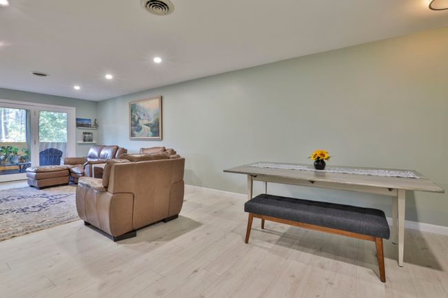 APT-307 - 9 Bartemus Trl, Condo with 2 bedrooms, 2 bathrooms and null parking in Nashua NH | Image 6
