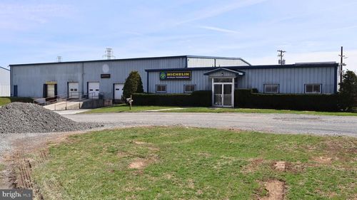 1140 Claremont Rd, CARLISLE, PA, 17015-9744 | Card Image