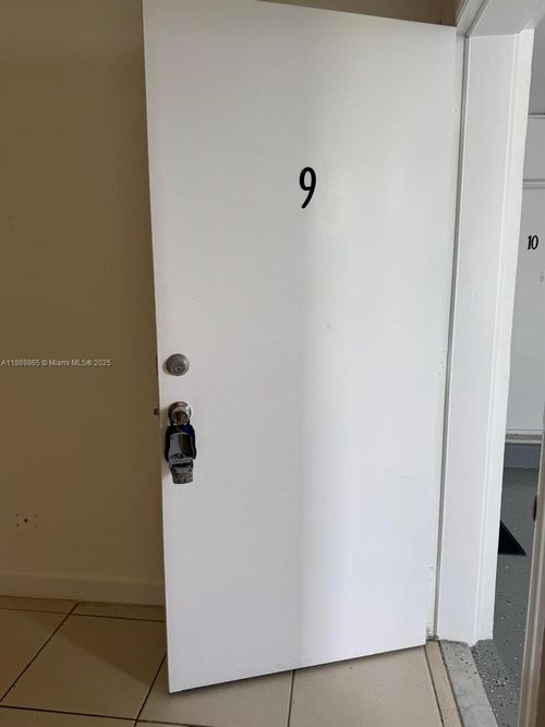 apt-9-680 Ne 88th Ter, Miami Shores, FL, 33138-3424 | Card Image