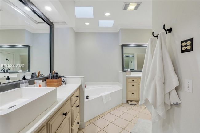 80 Peninsula Dr, House other with 3 bedrooms, 2 bathrooms and null parking in Hilton Head Island SC | Image 32