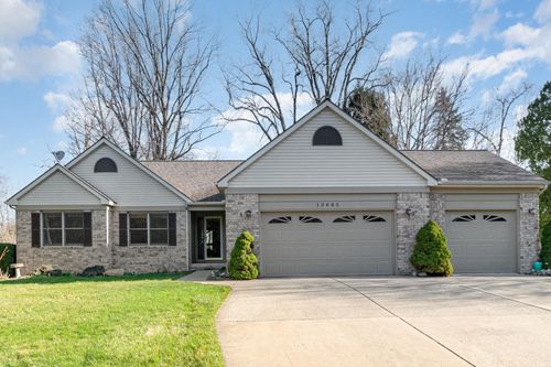 13683 Summer Ln, Grand Ledge, MI, 48837-9248 | Card Image
