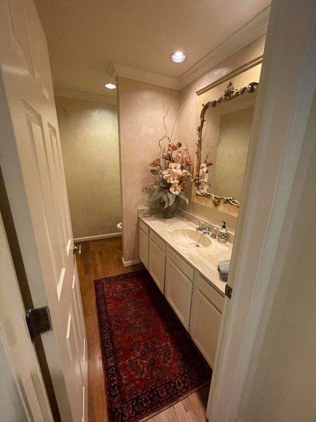 Bathroom #4 | Image 15