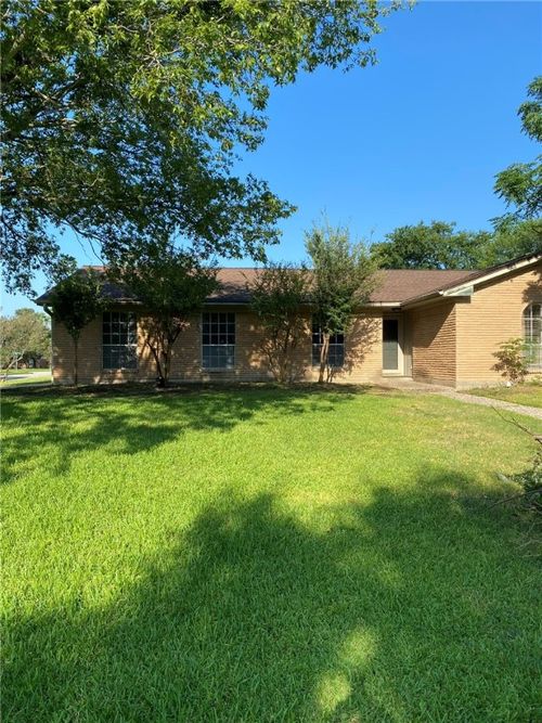 3704 Holly Dr, Bryan, TX, 77802-4509 | Card Image