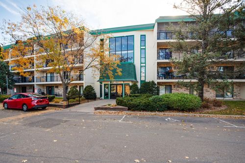 unit-215-10401 Cedar Lake Rd, Minnetonka, MN, 55305-3269 | Card Image