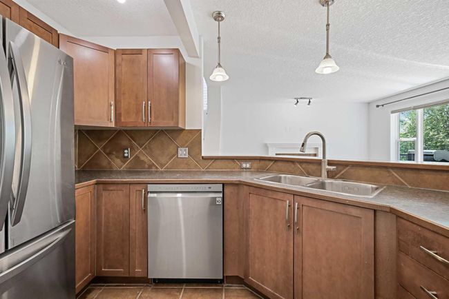 19 Rockyspring Green Nw, House other with 4 bedrooms, 4 bathrooms and 4 parking in Calgary AB | Image 12