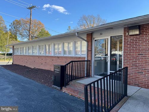30 E Division St, DOVER, DE, 19901-7302 | Card Image
