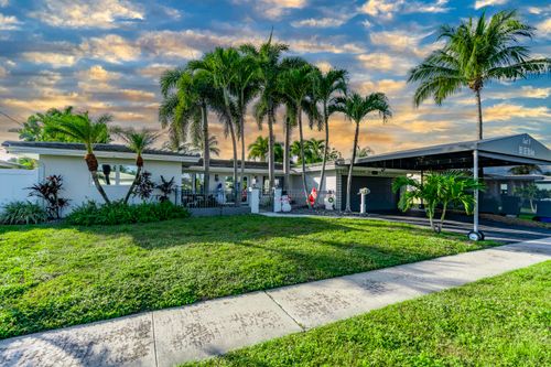 851 Se 5th Ave, Pompano Beach, FL, 33060-8107 | Card Image