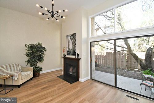 8-4-8-4 Aspen Way, DOYLESTOWN, PA, 18901-2757 | Card Image