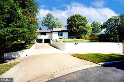 1904 Lamson Pl, MCLEAN, VA, 22101-5515 | Card Image