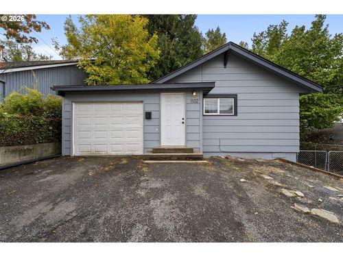 1102 Cowlitz Way, Kelso, WA, 98626-4717 | Card Image