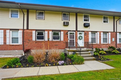 3c-303 Parr Meadow Dr, Newburgh, NY, 12550-1181 | Card Image