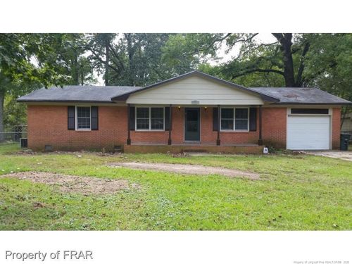 7037 Media Dr, Fayetteville, NC, 28314-2836 | Card Image