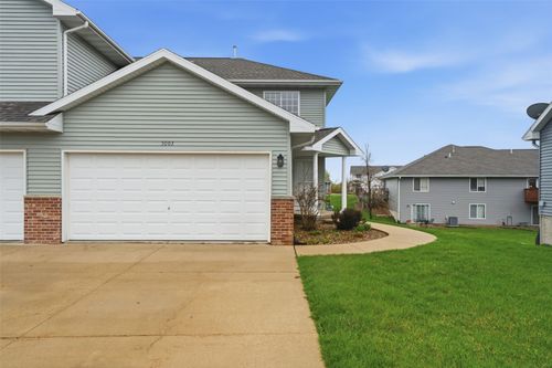 3005 Foxtail Court Court, Marion, IA, 52302 | Card Image