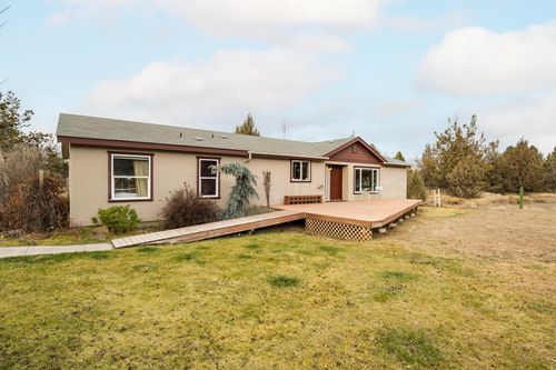 20250 Rogers Rd, Bend, OR, 97703-8229 | Card Image