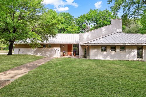 301 Bentwood Cir, Corsicana, TX, 75109-0581 | Card Image