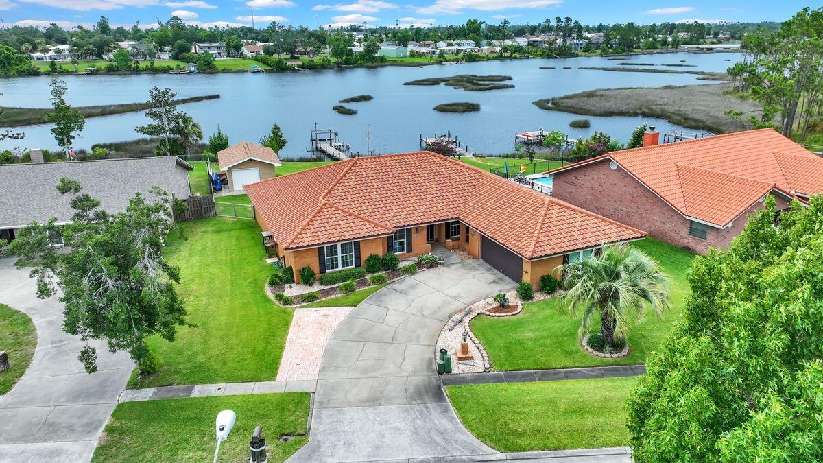 Hugh Thomas Dr, Panama City, FL 32404