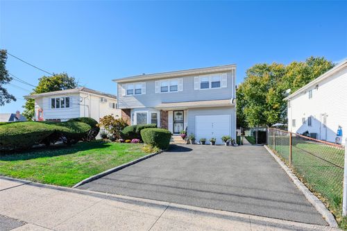 461 N Newbridge Rd, Levittown, NY, 11756-1619 | Card Image