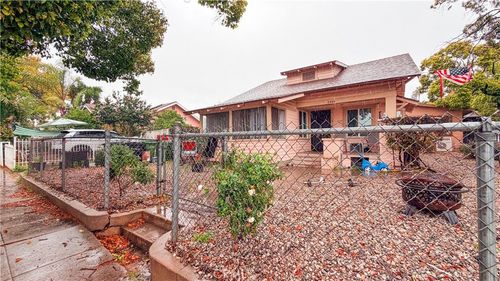 2623 W 30th St, Los Angeles, CA, 90018-2930 | Card Image