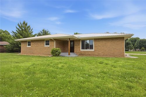 101 E Pine Drive, Effingham, IL, 62401 | Card Image