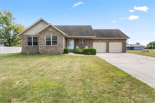 708 W Morgan St, Bunker Hill, IL, 62014-1042 | Card Image