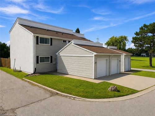 38-7001 Casey St, Niagara Falls, ON, L2J3G6 | Card Image