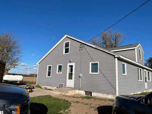 6034 W Sterling Rd, Sterling, MI, 48659-9546 | Card Image