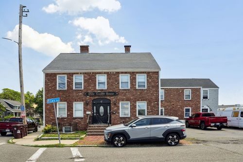 281 Beach St, Revere, MA, 02151-3101 | Card Image