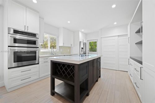 126-126 Antiquera Ave, Coral Gables, FL, 33134-3004 | Card Image