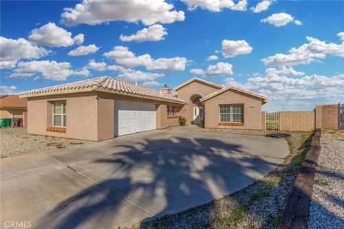 57088 Millstone Dr, Yucca Valley, CA, 92284-9511 | Card Image