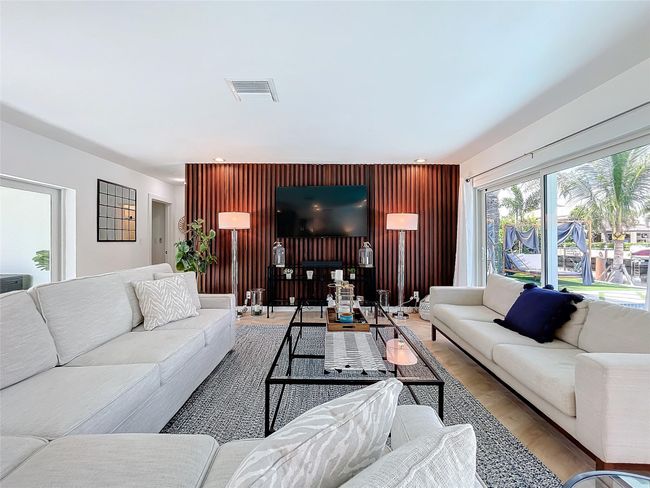 Courtyard on the left, pool to the right | Image 9