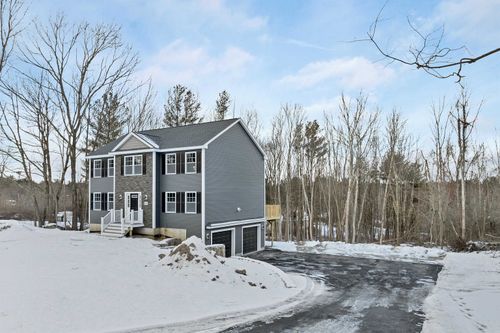 45 Dutton Rd, Pelham, NH, 03076 | Card Image