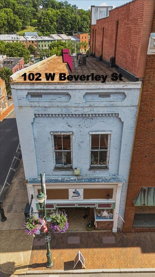 102 Beverley St W, STAUNTON, VA, 24401 | Card Image
