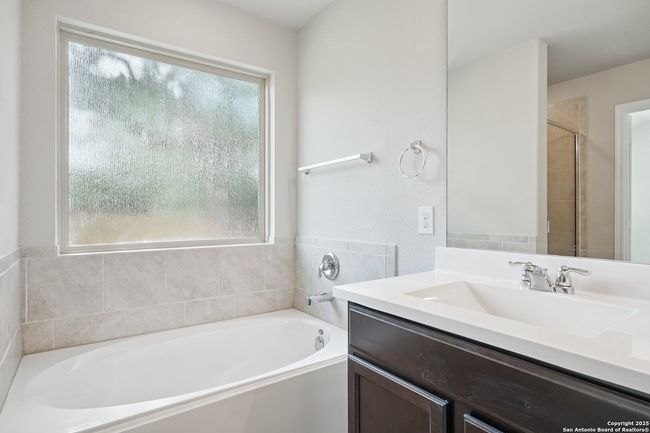 32122 Lemon Mint, House other with 4 bedrooms, 3 bathrooms and null parking in Bulverde TX | Image 21