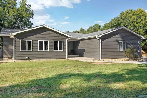 362 E Byrd Rd, Hartselle, AL, 35640-8124 | Card Image