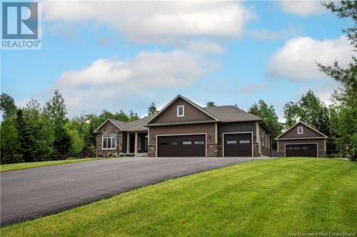 91 Isabelle Ave, Lutes Mountain, NB, E1G5V9 | Card Image