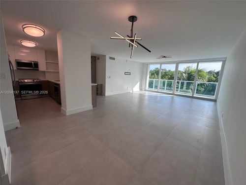 317-100 Bayview Dr, Sunny Isles Beach, FL, 33160-4781 | Card Image