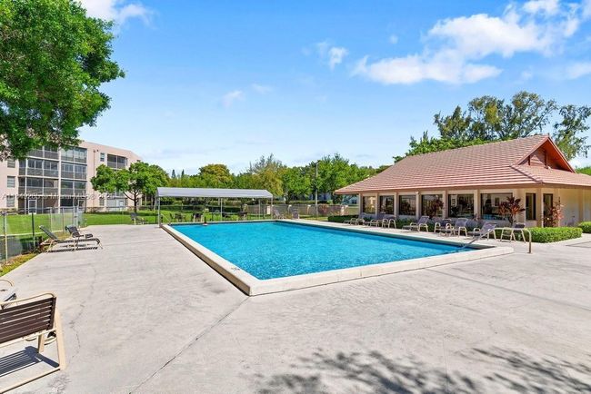 APT-201 - 1920 Sabal Palm Dr, Condo with 3 bedrooms, 2 bathrooms and null parking in Davie FL | Image 14