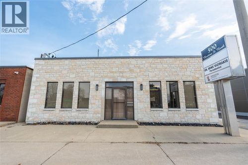 500 Christina St N, Sarnia, ON, N7T5W4 | Card Image