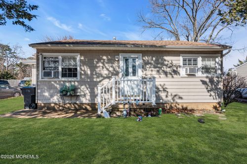 2 Castro Grove Dr, Toms River, NJ, 08753-1907 | Card Image