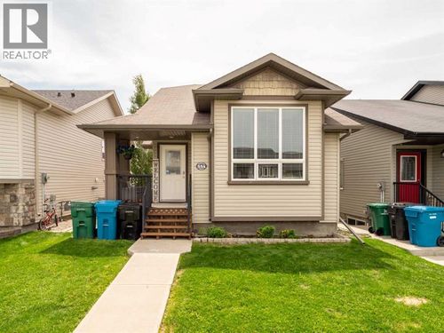554 Margaret Sutherland Cres N, Lethbridge, AB, T1H5R6 | Card Image