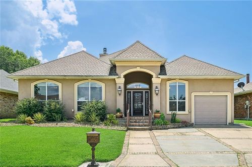 111 Columbia Pl, Slidell, LA, 70458-9128 | Card Image