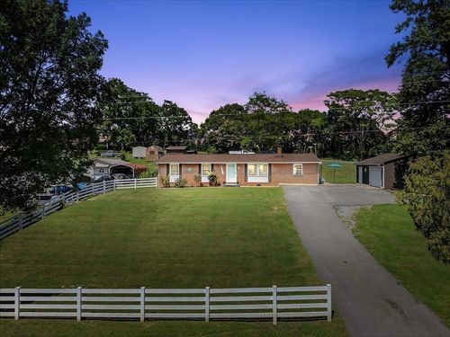 2861 Old Buena Vista Rd, Buena Vista, VA, 24416-4518 | Card Image