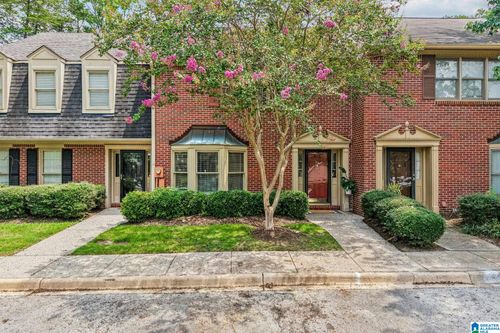 326 Chase Plantation Cir, HOOVER, AL, 35244-1557 | Card Image