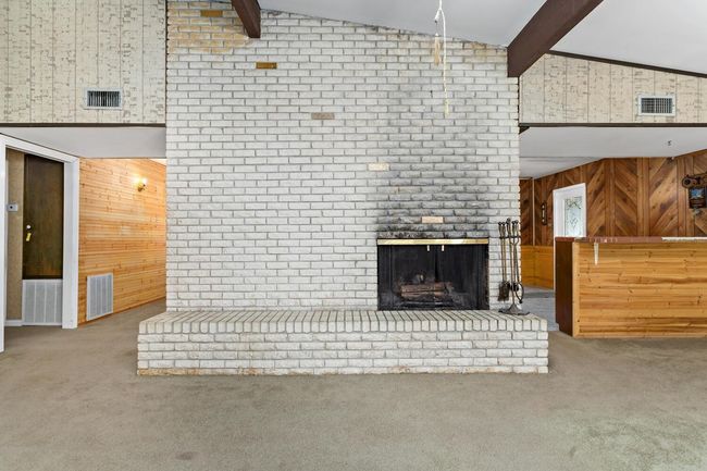 715 Highway 326 S, House other with 3 bedrooms, 2 bathrooms and null parking in Sour Lake TX | Image 11