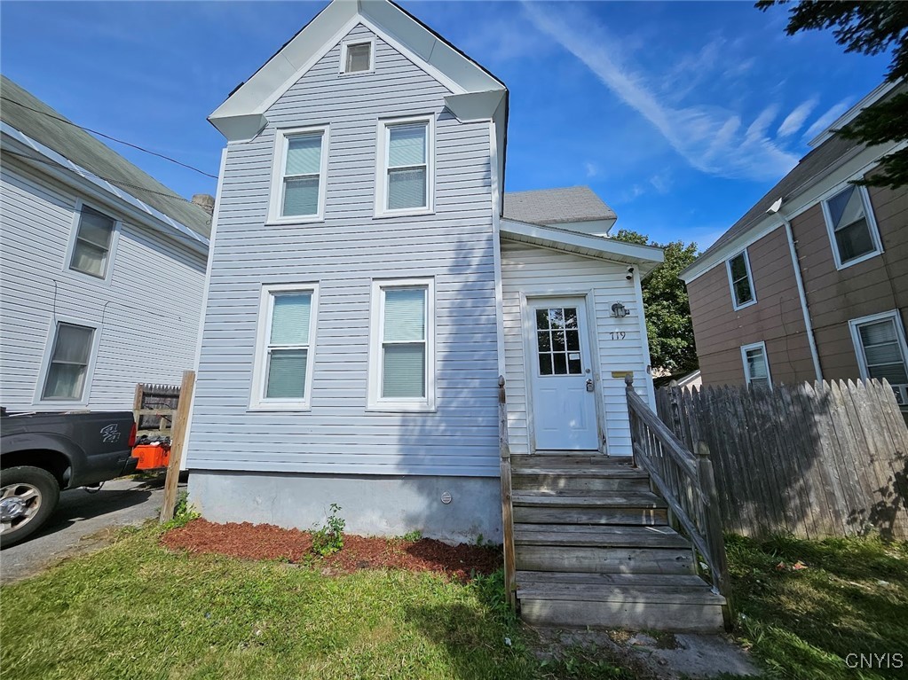 Humbert Ave, Utica, NY 13501