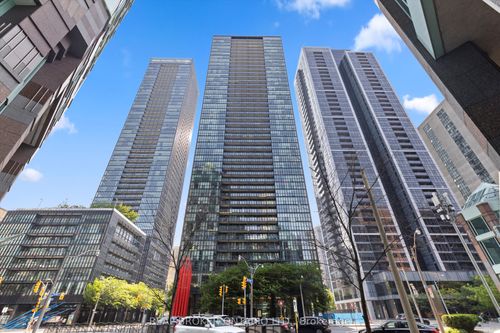 4403-110 Charles St E, Toronto, ON, M4Y1T5 | Card Image