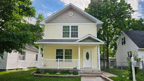 113 N Ash St, Chaska, MN, 55318-2928 | Card Image
