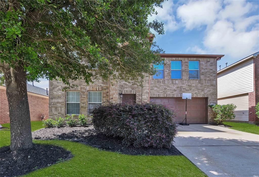 Green Leaf Spring Ln, Katy, TX 77494