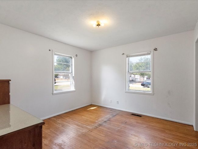 2nd bedroom | Image 16