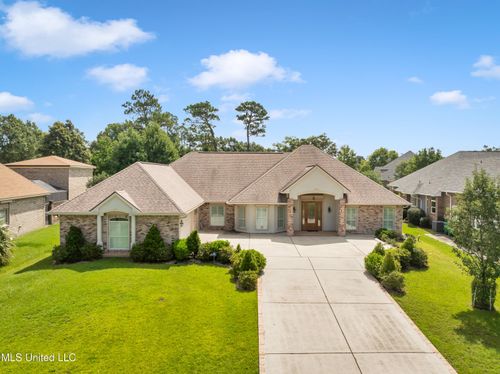7528 Crooked Stick Dr, Diamondhead, MS, 39525-3894 | Card Image
